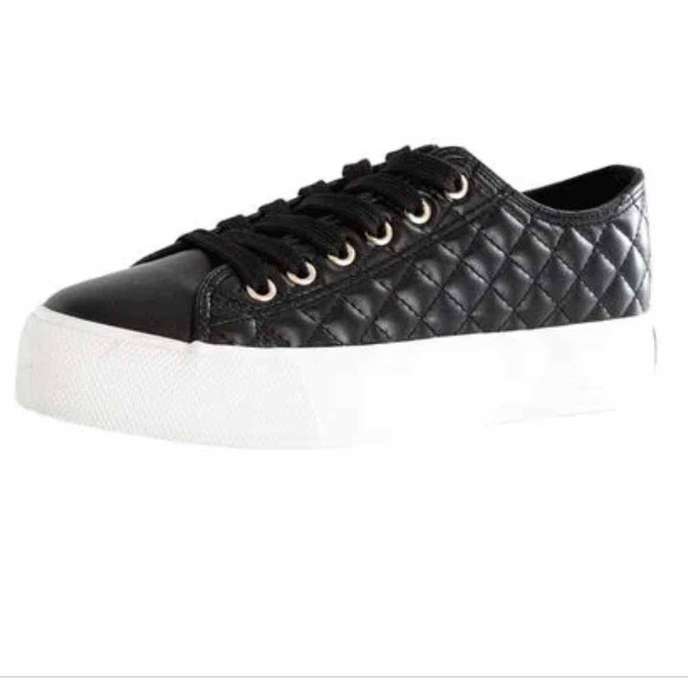 Mudd Beyley Lace Up Sneaker Shiny Black Quilted 8.5